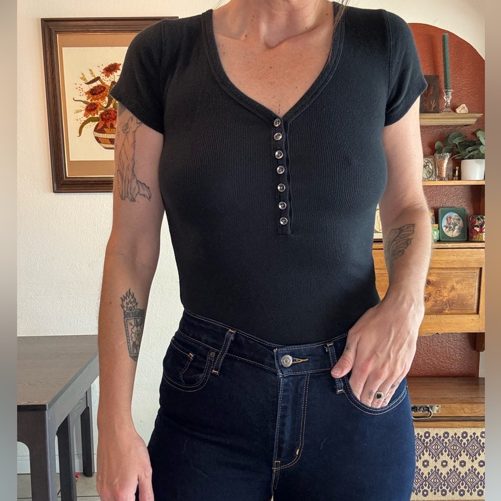 Ribbed black body suit